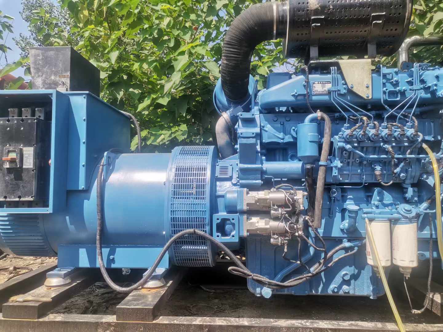 瑞丽详细说明降低 800kW 柴油发电机输出电流波动的方法